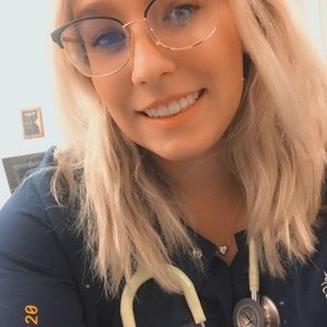 Meet your Posher, Caroline